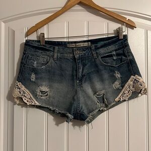 Zara Premium Wash Trafaluc Crochet Trimmed Blue Denim Shorts  Size 8